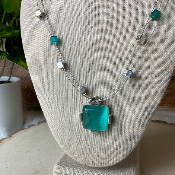 Green Square Necklace - Picture 2 of 6